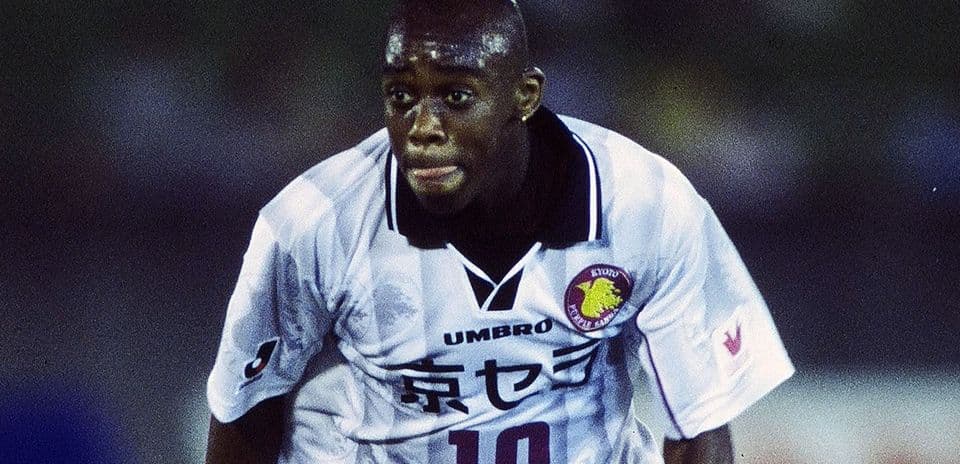 Regis Pitbull, exdelantero de Corinthians y Vasco, vive en las calles luchando contra la adicción al crack Regis Pitbull, exdelantero de Corinthians y Vasco, vive en las calles luchando contra la adicción al crack