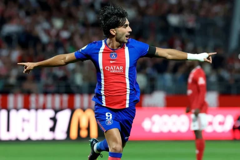 Ferran Torres lidera la primera victoria del PSG en la Ligue 1 Ferran Torres lidera la primera victoria del PSG en la Ligue 1